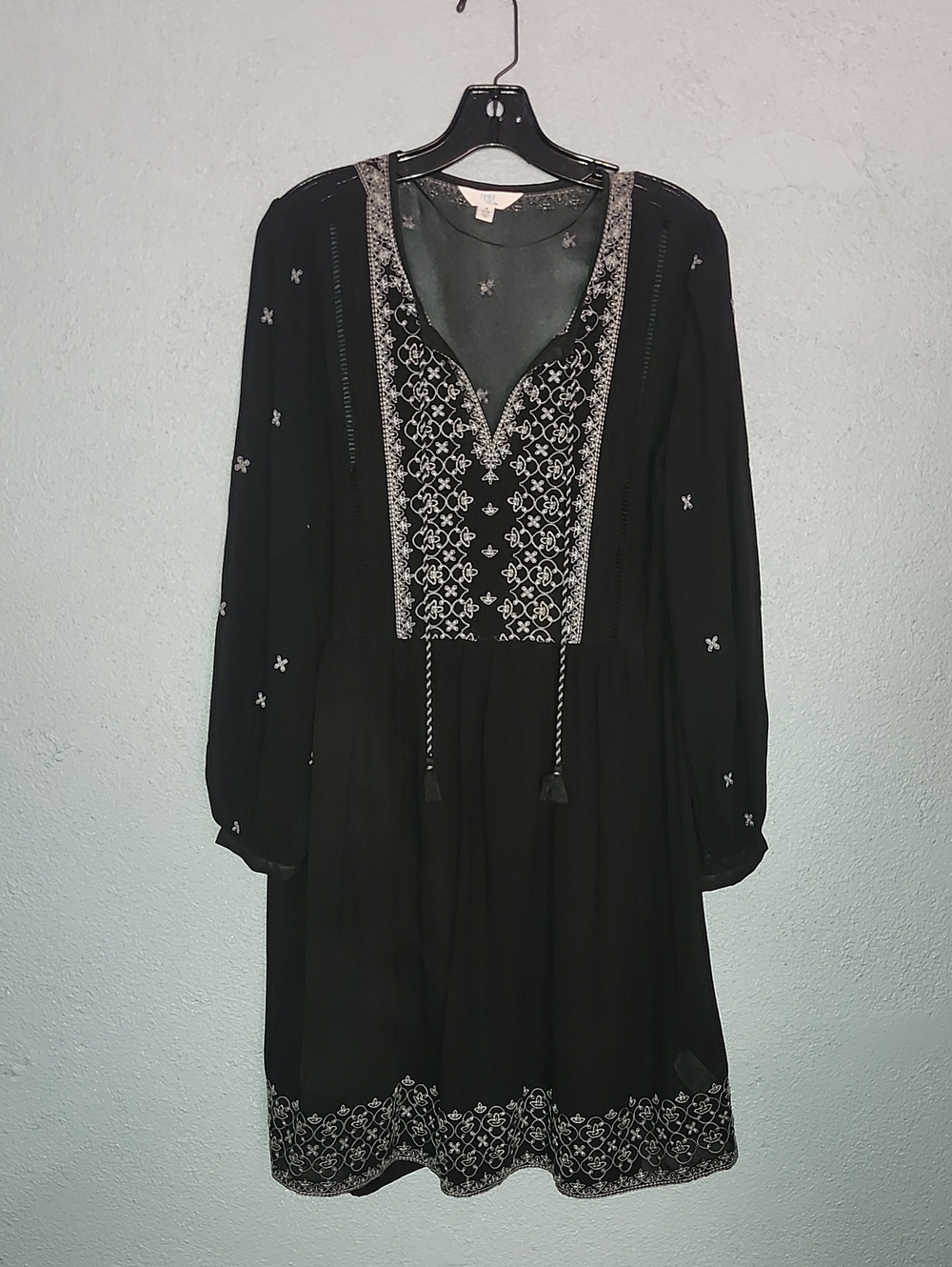 Time and Tru Black Embroidered Tunic with White Detail